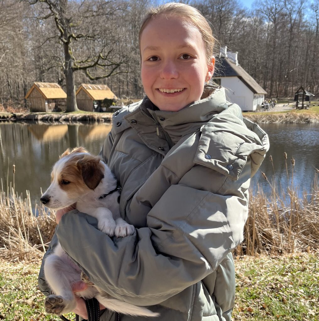 Hundetræning - barn og hund sammen på børnehold